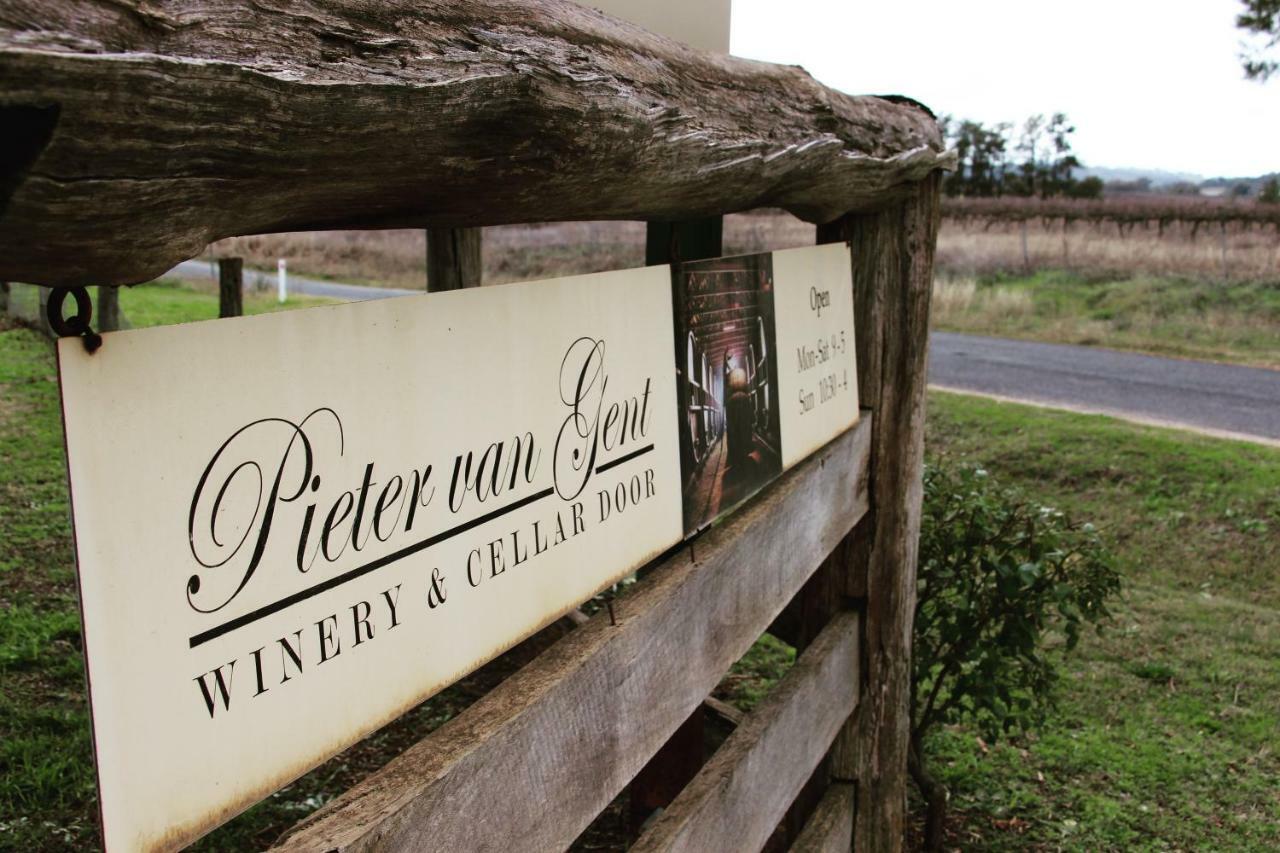 Pieter Van Gent Winery & Vineyard Budgee Budgee Exterior foto